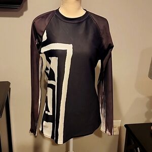 NWT pmwaterlily long sleeve top black/white size large 82% polyester 18%spandex